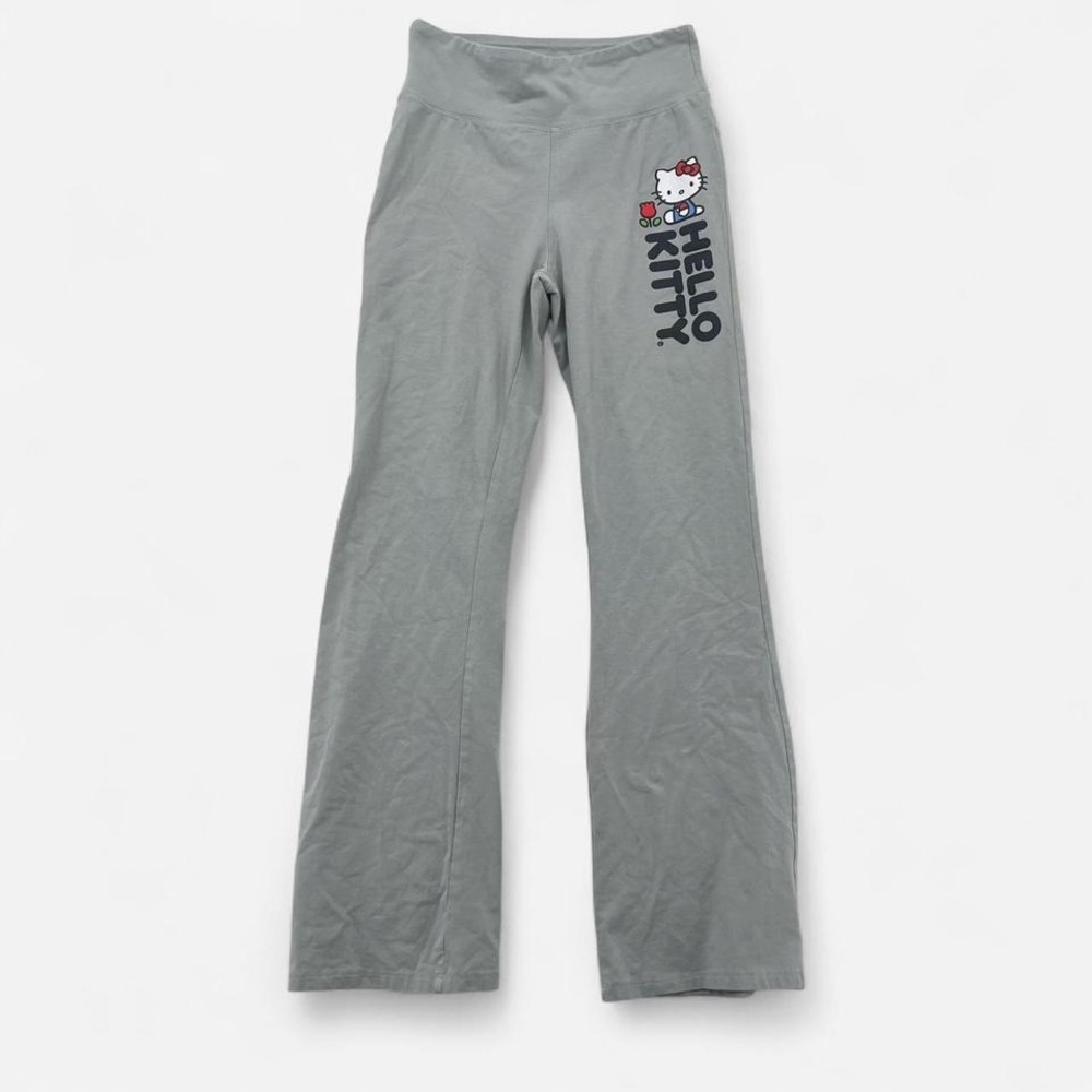 Hello Kitty Flared Yoga Pants‎ in Light Gray Color